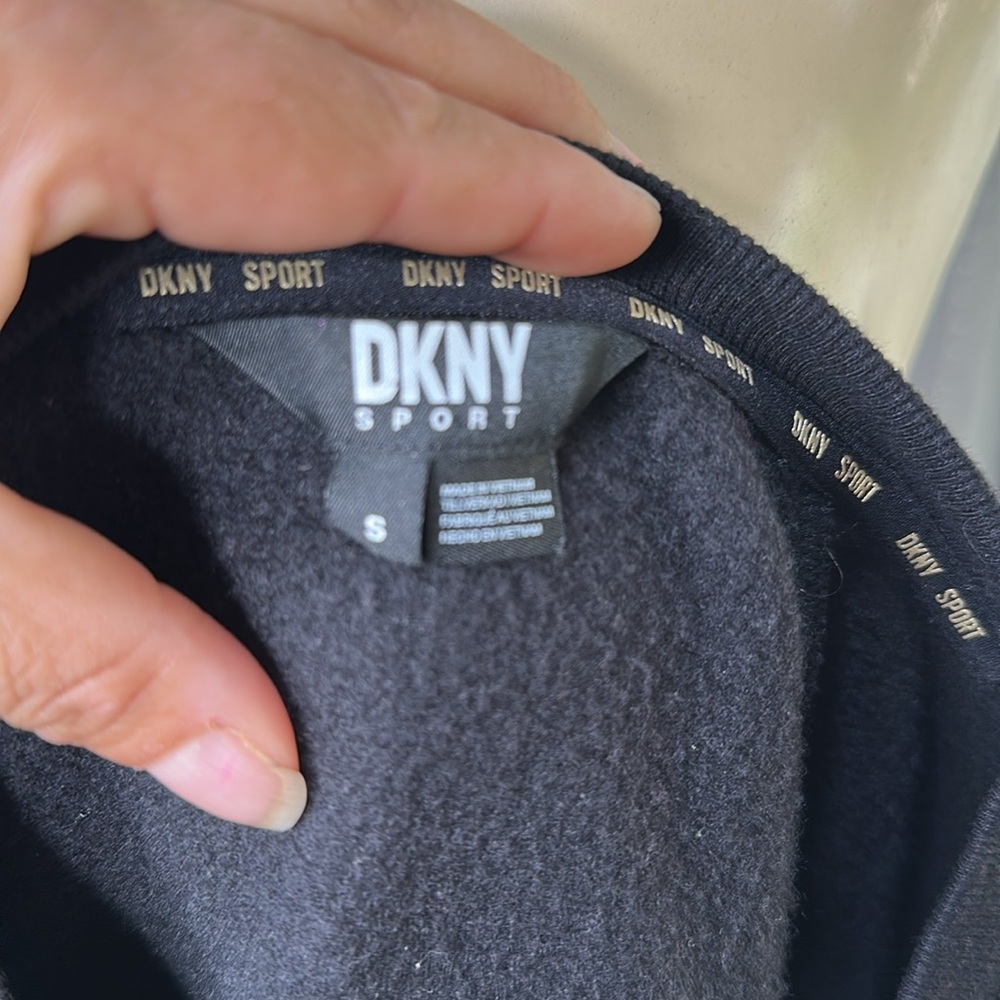DKNY women’s  Sport Black Sweatshirt Sz S - Picture 5 of 6